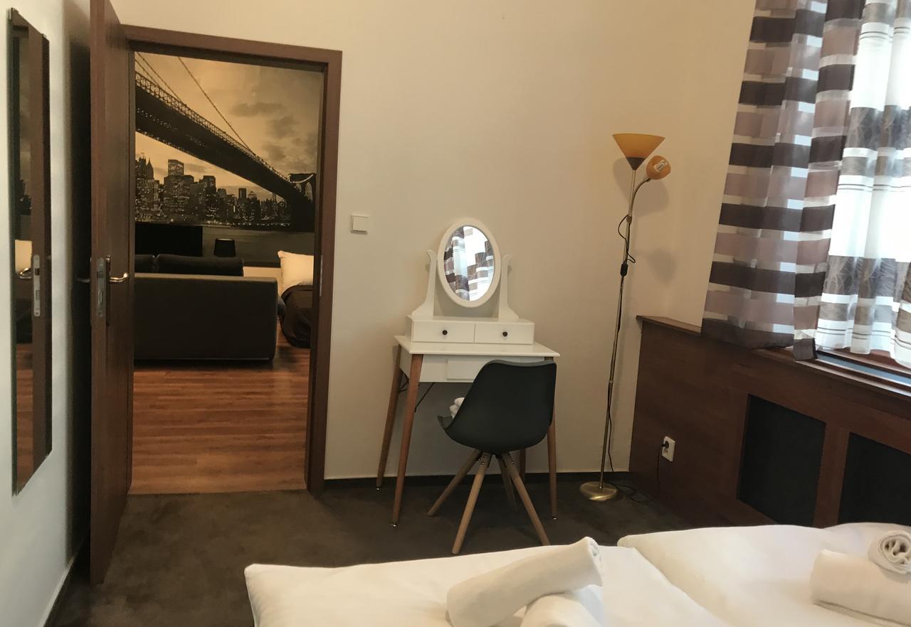 Old Town Boutique Apartments Либерц Экстерьер фото