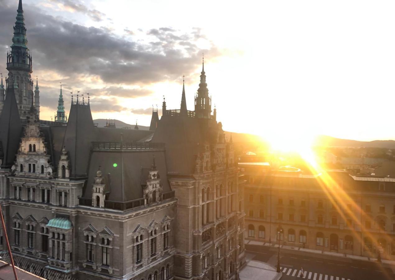 Old Town Boutique Apartments Либерц Экстерьер фото